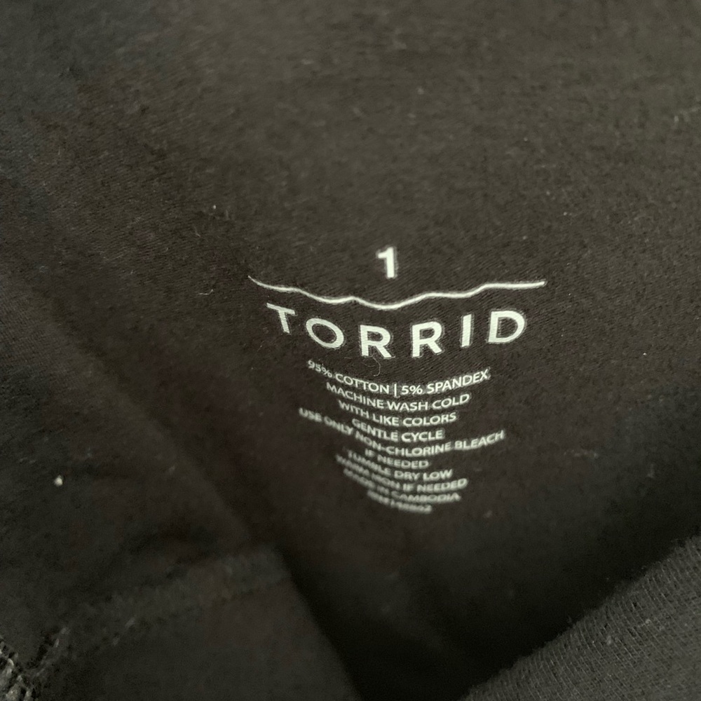 Torrid pencil skirt - Picture 2 of 2